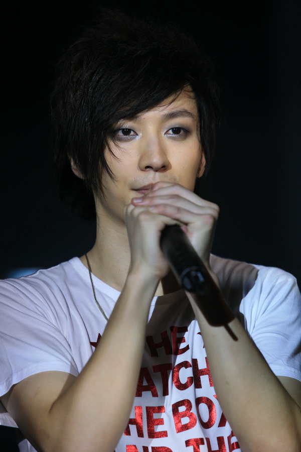  p>乔任梁 i>(1987年10月15日-2016年9月16日) /i>,出生于上海市,中国