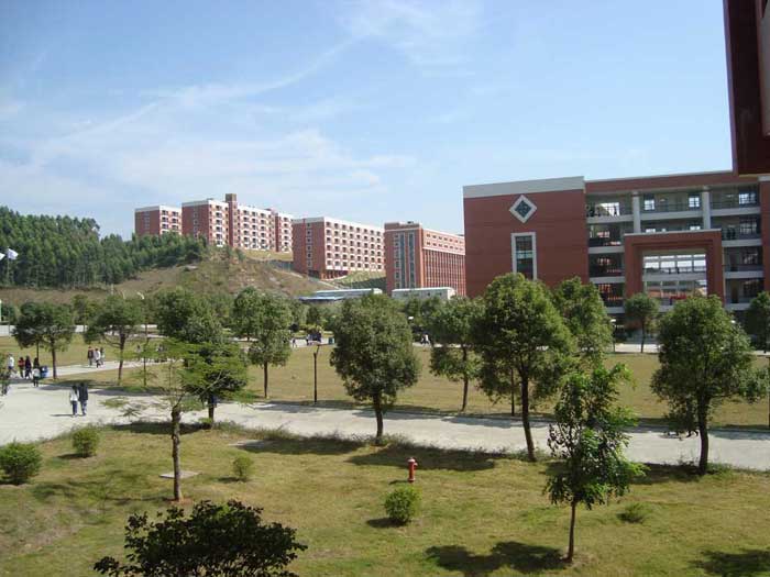  p>广东华商技工学校是经 a href="#" data-lemmaid="8248809">广东省