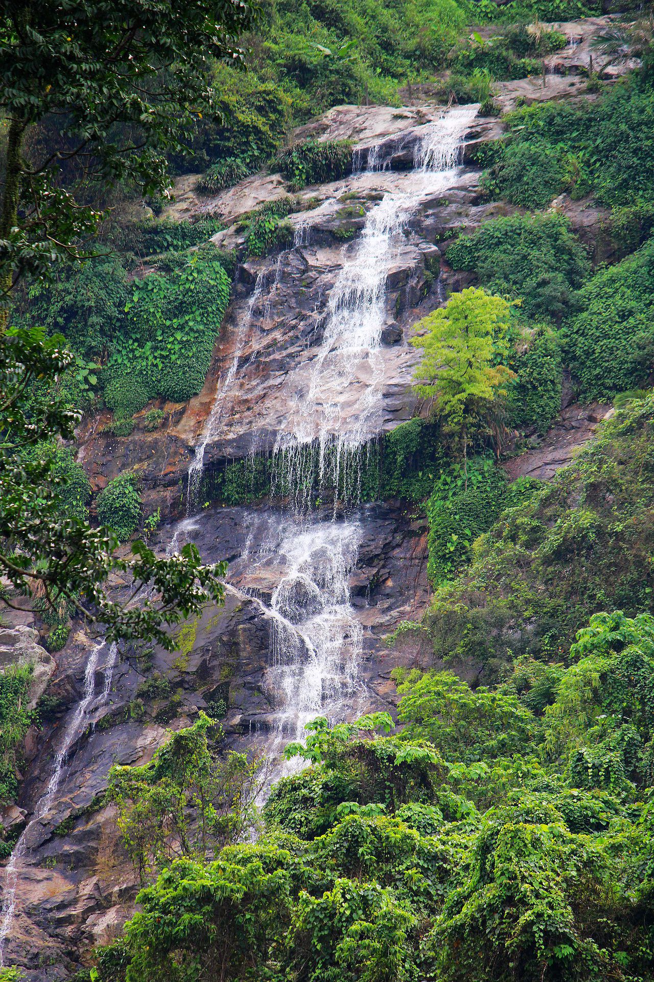 百花岭瀑布风景区