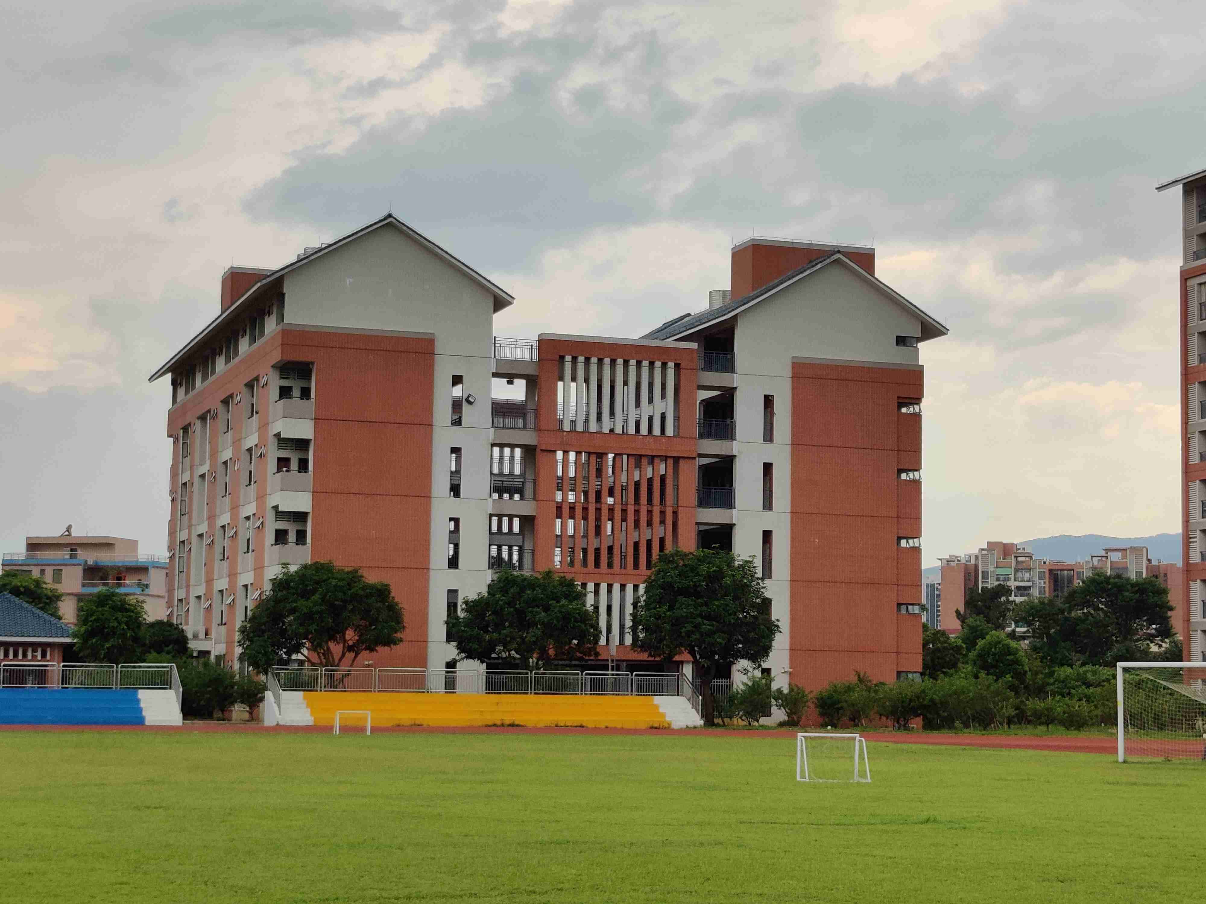  p>肇庆市第一中学是 a target="_blank" href=