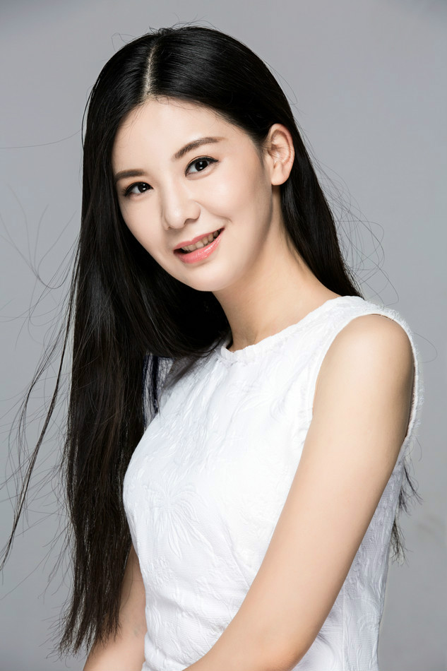  p>王馨可,出生于湖北省宜昌市,毕业于中央戏剧学院,中国内地女演员.