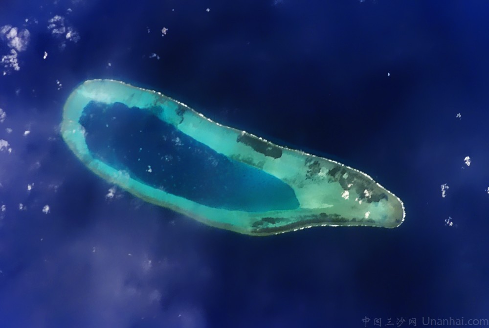 ">浪花礁,位于中国 a target="_blank" href="/item/西沙群岛/196197"