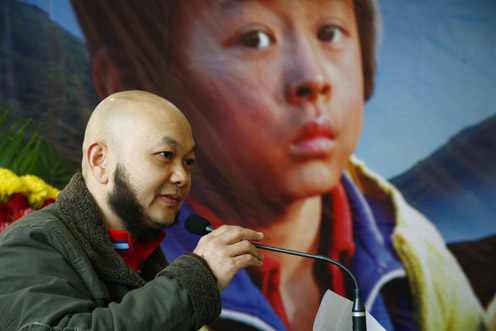  /a>边上的瓦娃( a target="_blank" href="/item/丁嘉力/6885958"