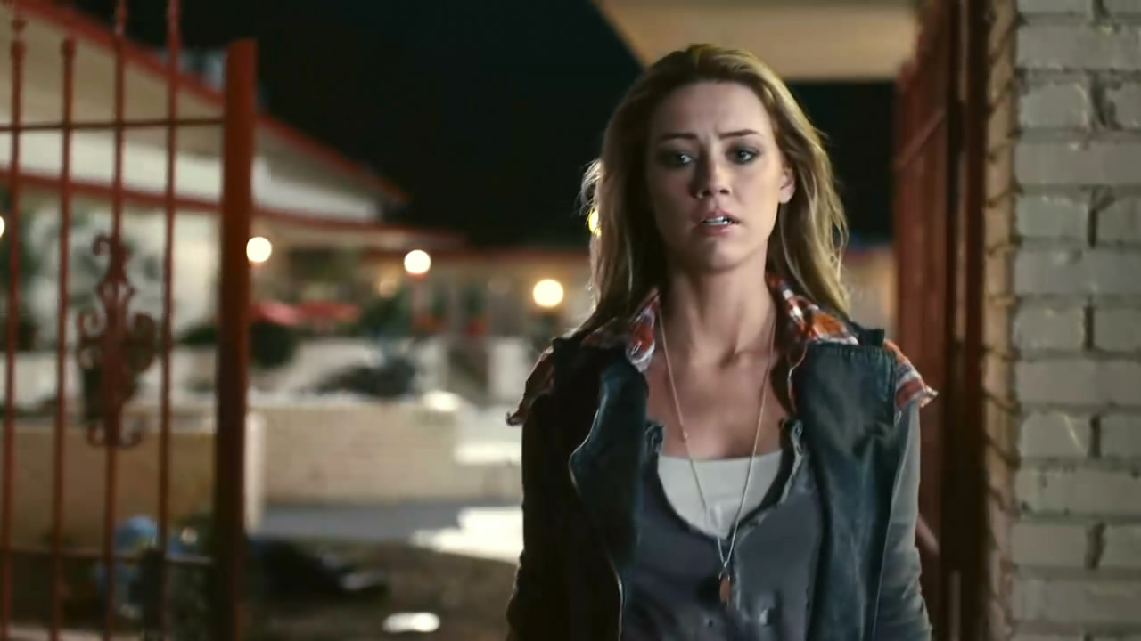  p>《狂暴飞车》是顶峰娱乐2011年上映的一部3d动作电影.