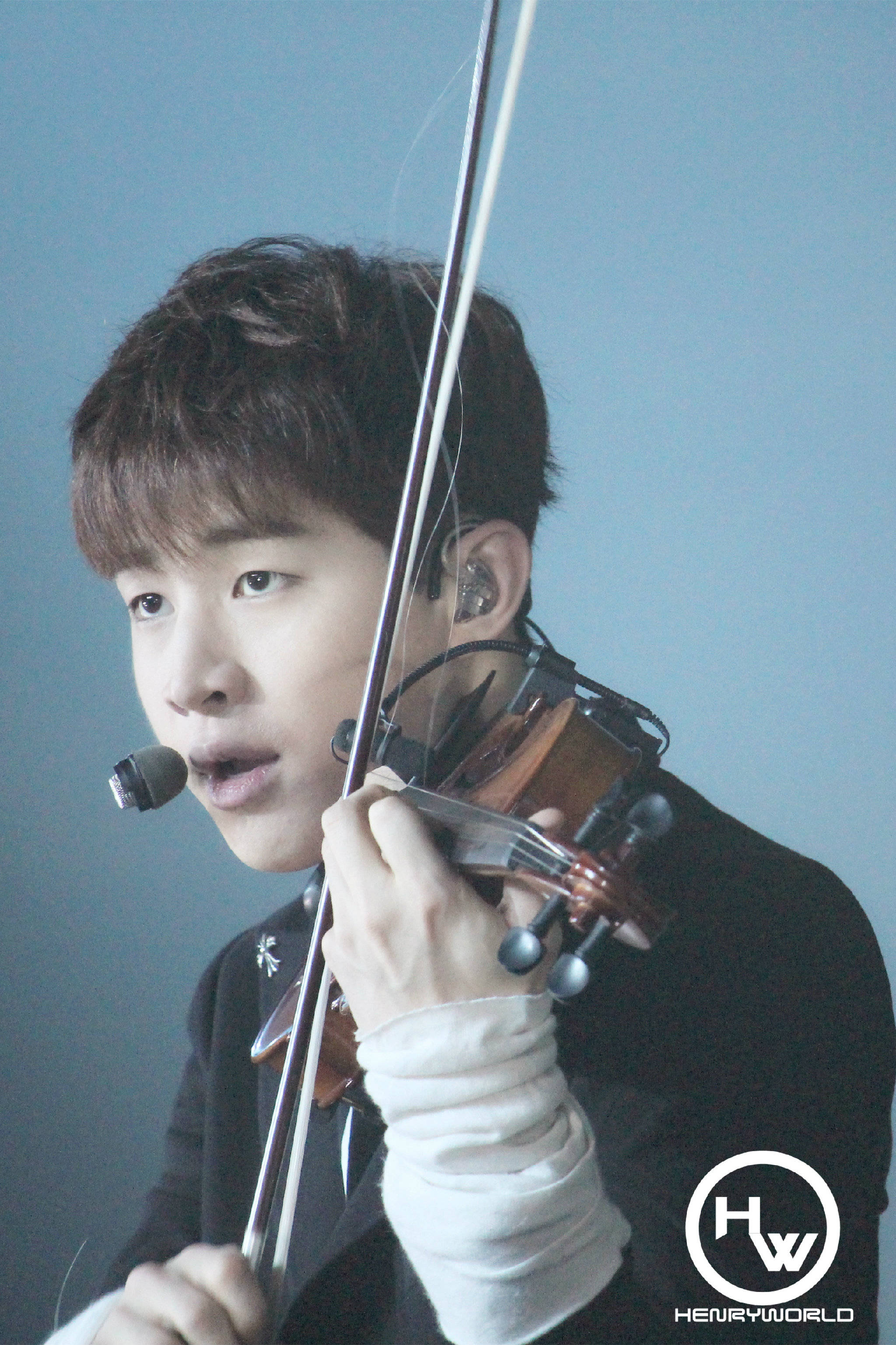  p>刘宪华(henry lau),1989年10月11日出生于加拿大,就读于伯克利音乐