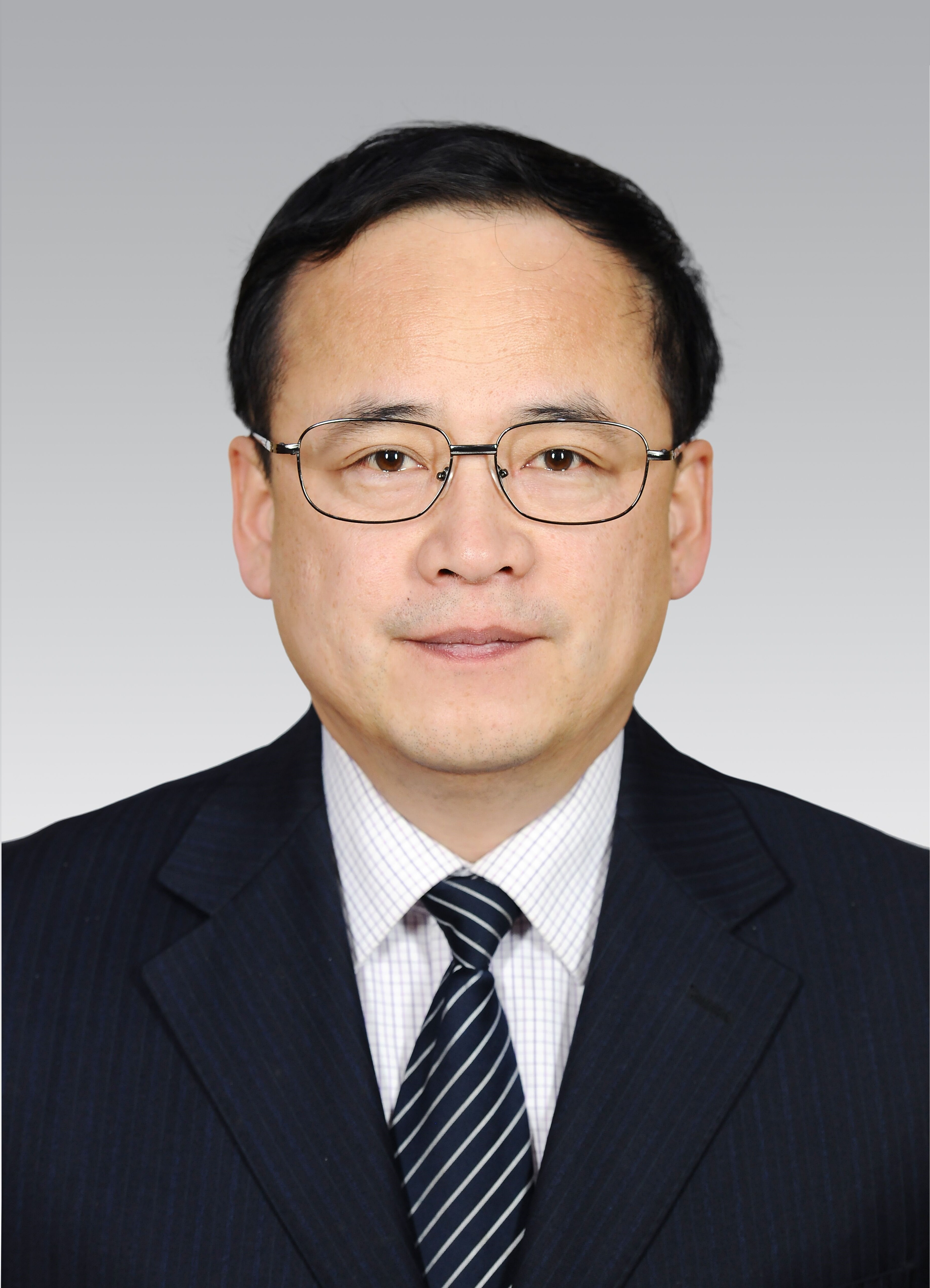  p data-id="gnbjnom6jv">续明,男,1970年10月生,回族,山东济宁人