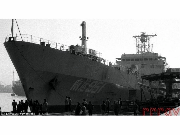 904型运输补给舰