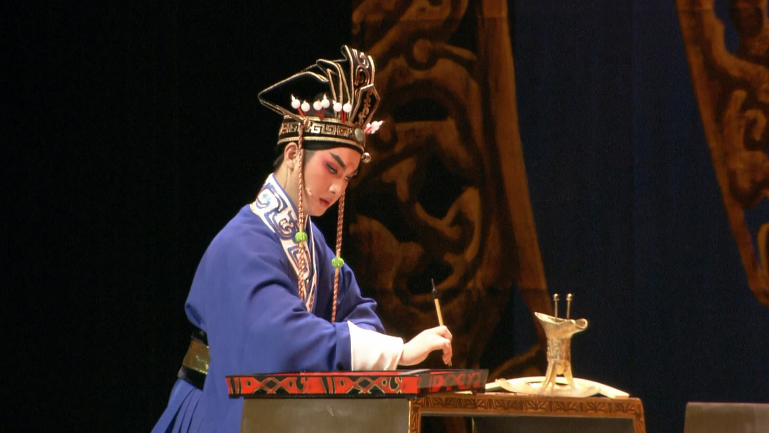 汪舟格,浙江诸暨人, a target="_blank" href="/item/浙江越剧团