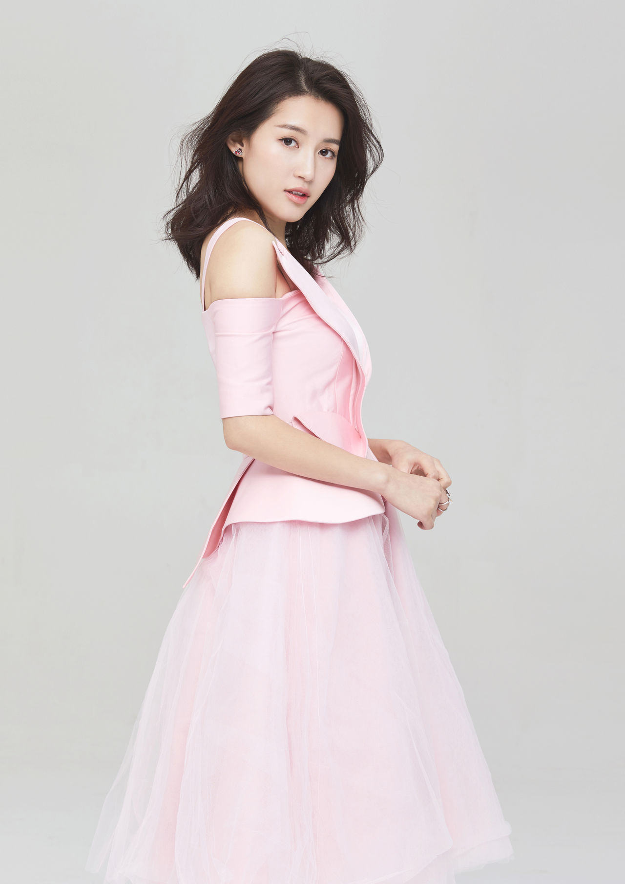  p>苏青,1989年7月5日出生于湖南省衡阳市,中国内地女演员,歌手.