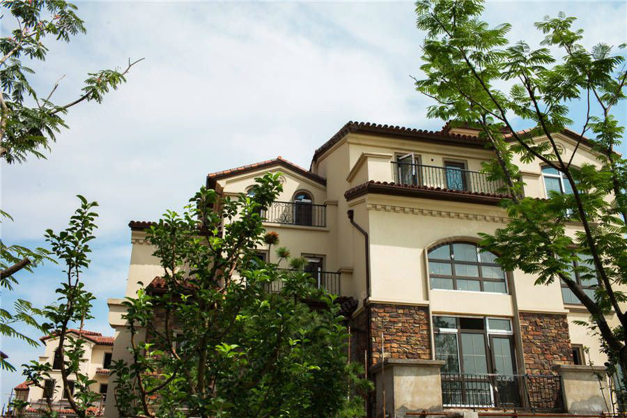  p data-id="gnzaaezg11">棕榈滩金棕榈别墅项目位于北京市顺义区天竺