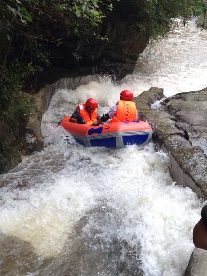  p>九天生态旅游景区位于宜丰县西北部国家级官山自然保护区西麓,海拔