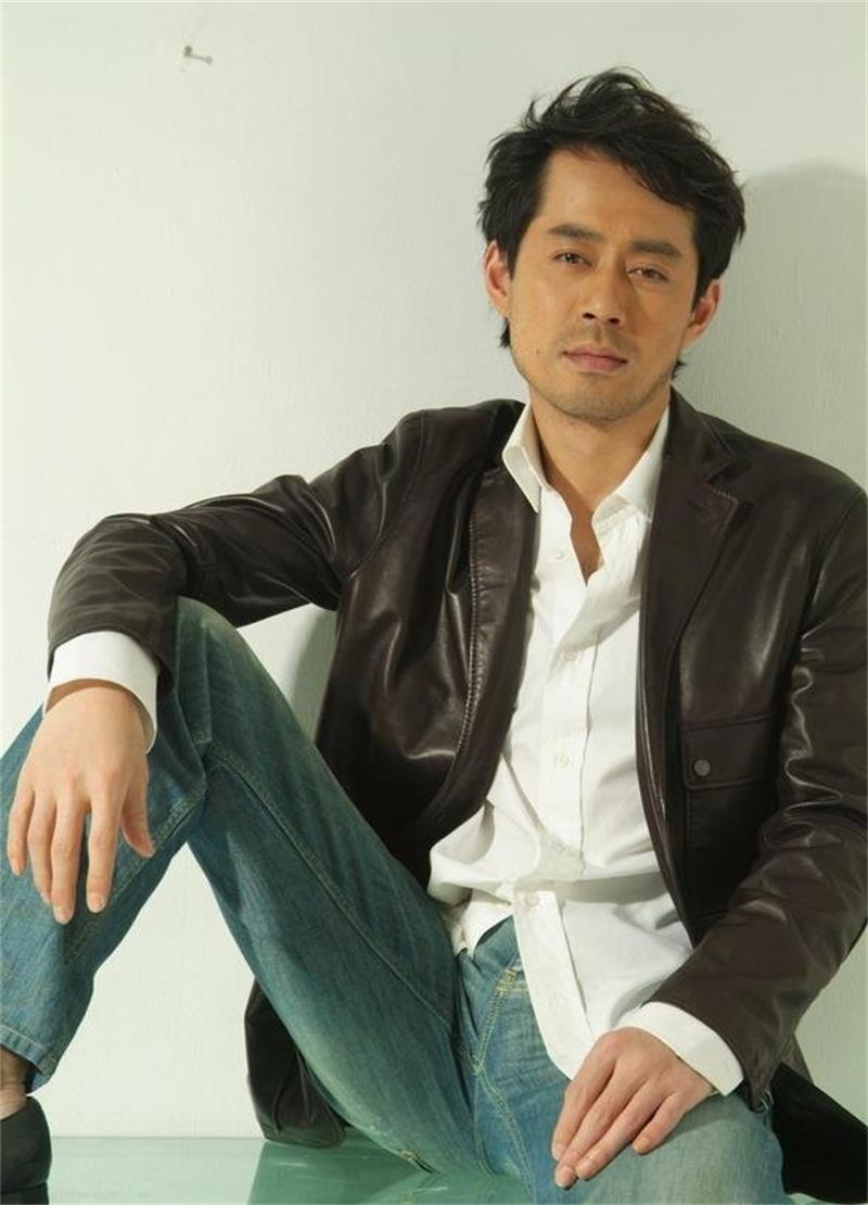 刘钧：原是电工，26岁才演戏，今靠“盛老爹”戏红人也红！_百科TA说