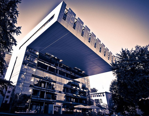  p>亚琛 (aachen),又译作阿亨,位于 a target="_blank" href="/item