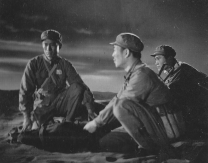 《沙漠追匪记》由 a target="_blank" href="/item/天马电影制片厂