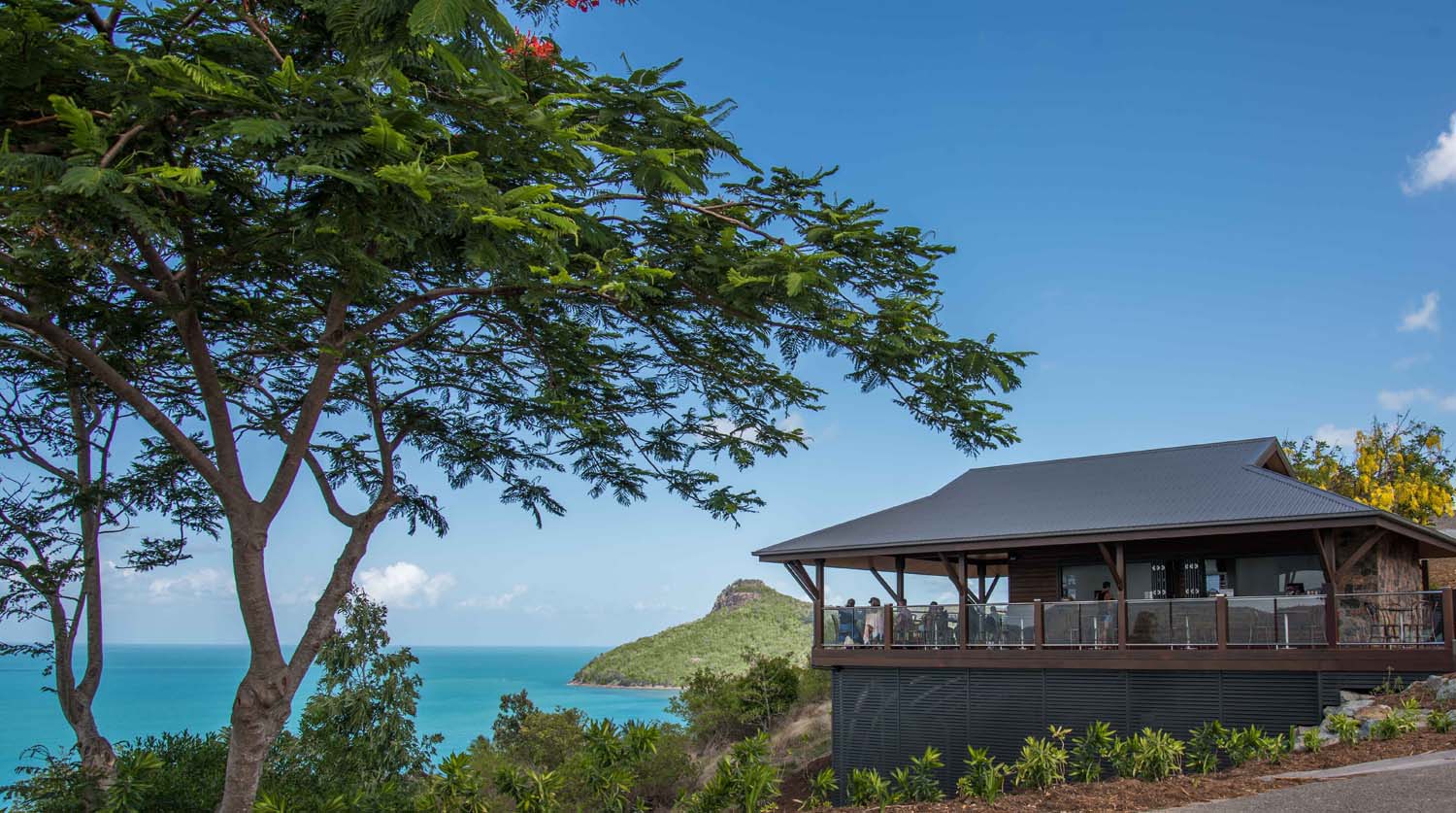  p>汉密尔顿岛位于南北 a href="#" data-lemmaid="68026">大堡礁 /a>