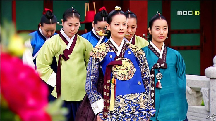 敦宁府">敦宁府 /a>事庆恩府院君金柱臣与嘉林府夫人林川赵氏之女