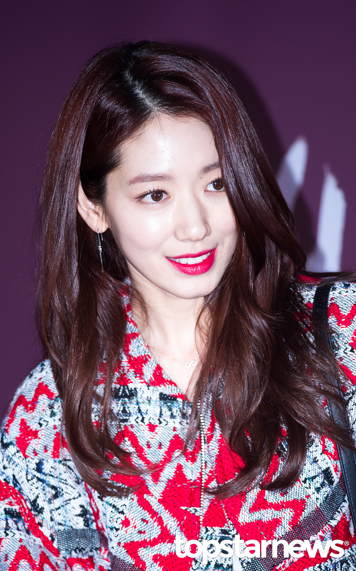 park shin hye) /i>,1990年2月18日出生于韩国光州,韩国女