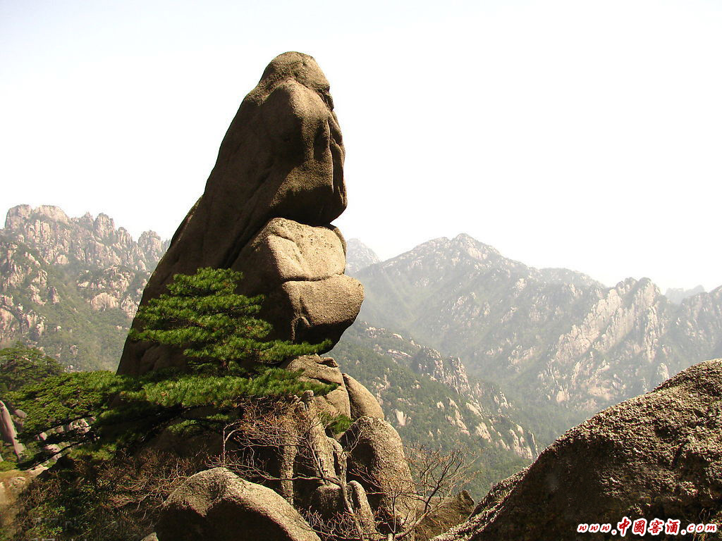 ="#" data-lemmaid="256753">岩石 /a>急剧变形而大规模隆起形成 a