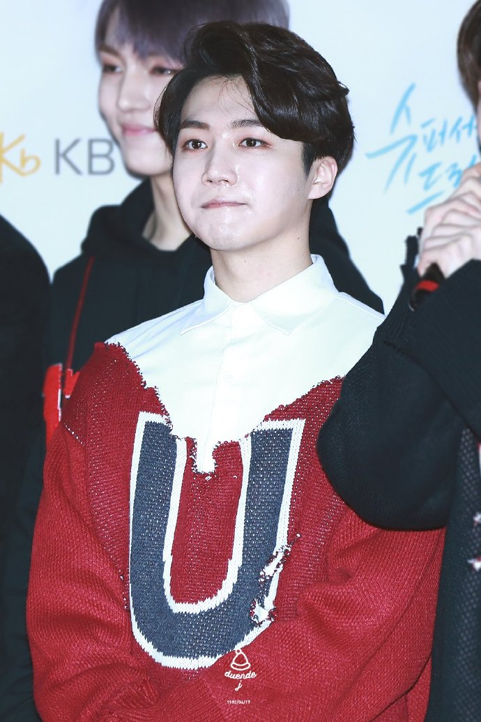  p>赵珍虎,1992年4月17日出生于韩国大田广域市,韩国男歌手,男子演唱