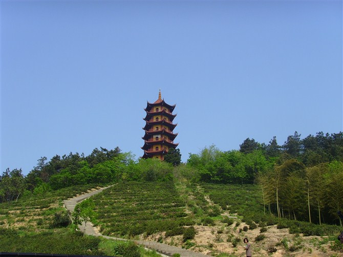  p>白云禅寺,位于安徽 a target="_blank" href="/item/庐江/262808"