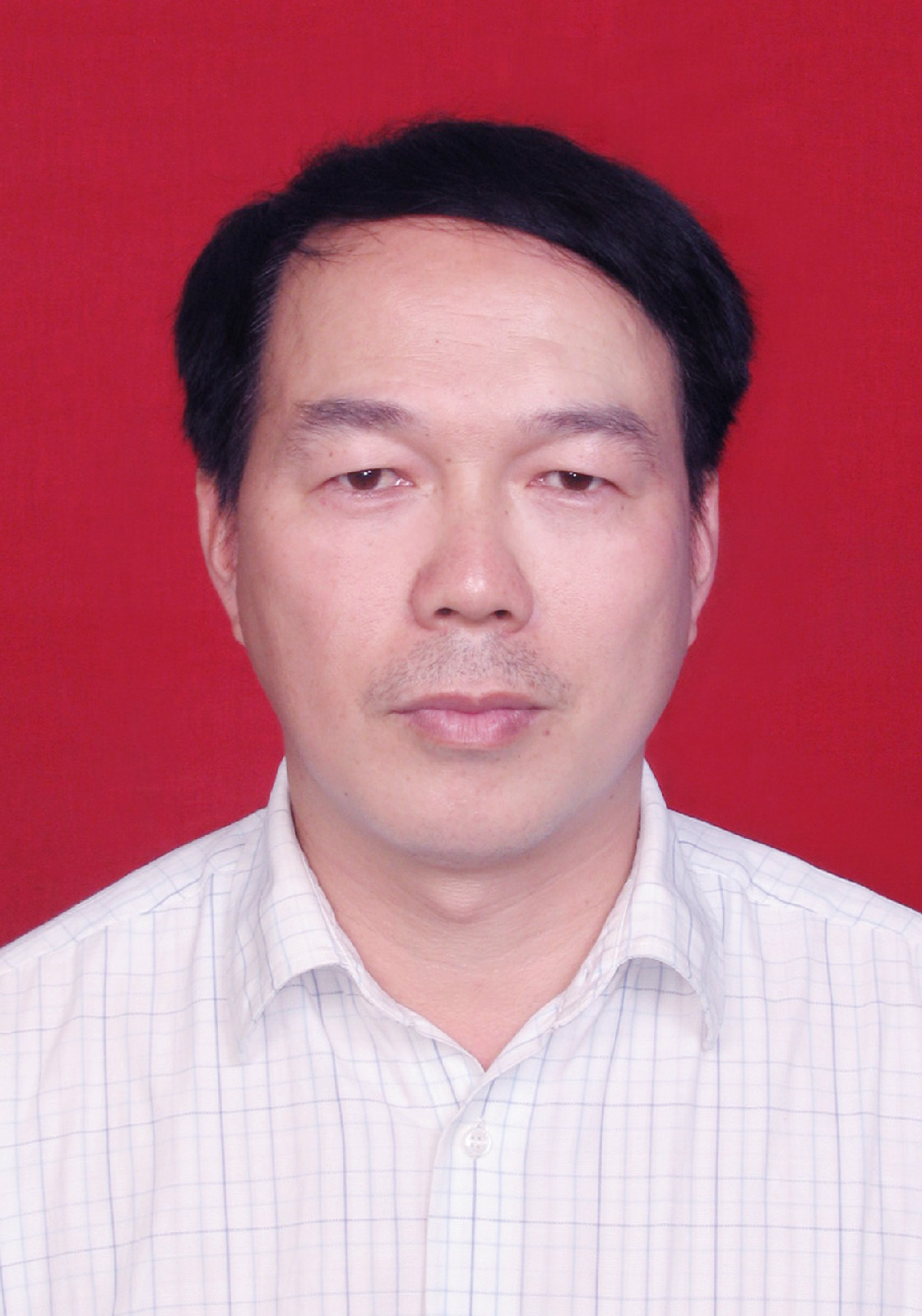 data-lemmaid="241426">中学高级教师 /a>,浦北县第三中学党支部书记