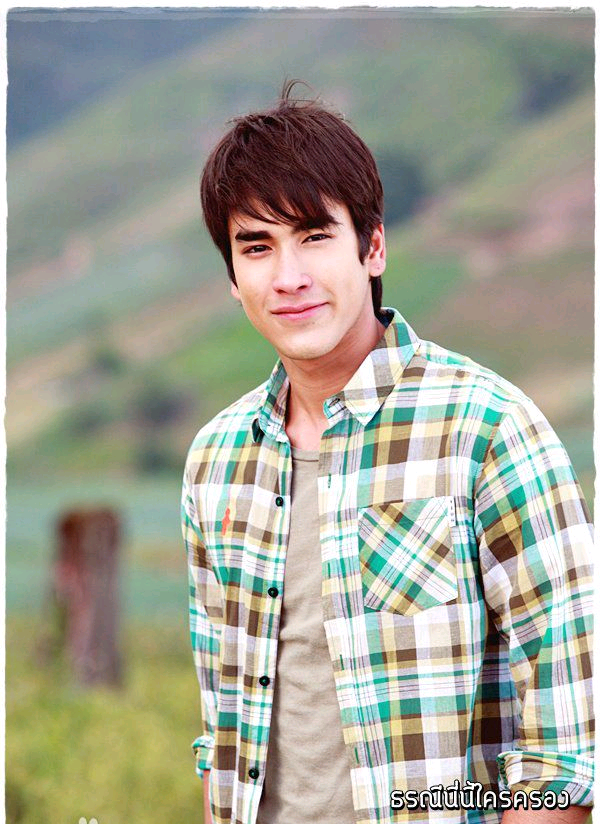 得克·库吉米亚(barry),1991年12月17日出生于泰国孔敬,泰国影视演员