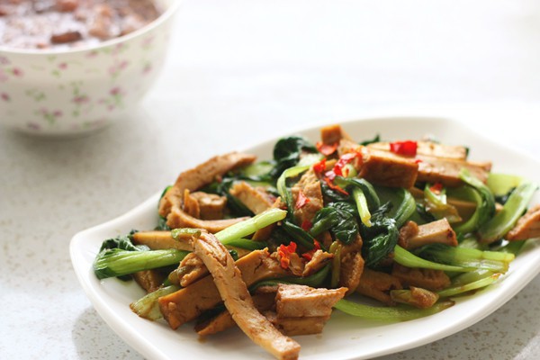 豆腐干炒油菜
