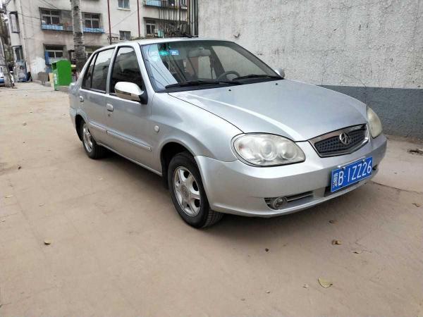  p>夏利2008款n3  1.0l两厢国Ⅳ是夏利公司开发的一款汽车. /p>