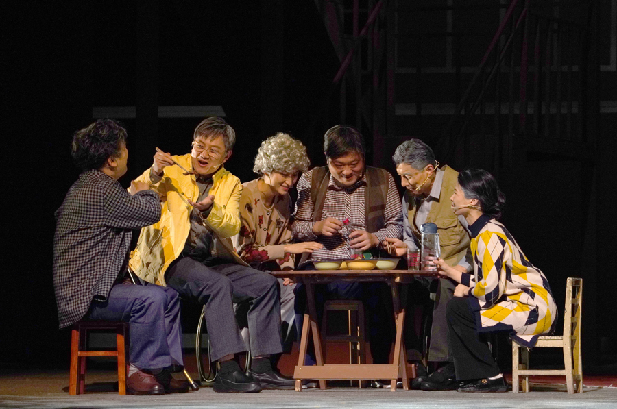 bf">《暖·光》是由杨浦区文化和旅游局出品,上海现代人剧社演出制作