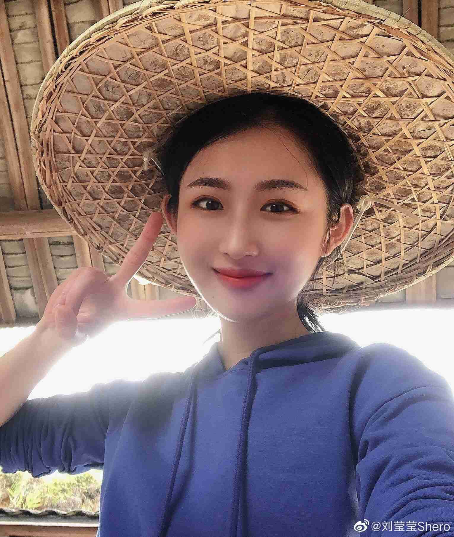  p data-id="gncna7siwv">刘莹莹,1996年4月1日出生于广东广州,中国