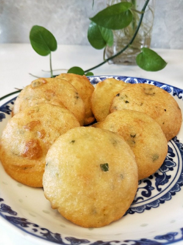  p data-id="gnwf9frcc1">福建油饼是福建地区传统的一种用米浆炸制的