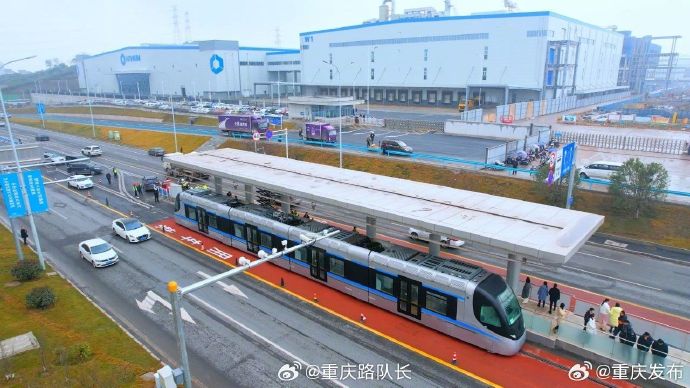 重庆铜梁现代导轨电车