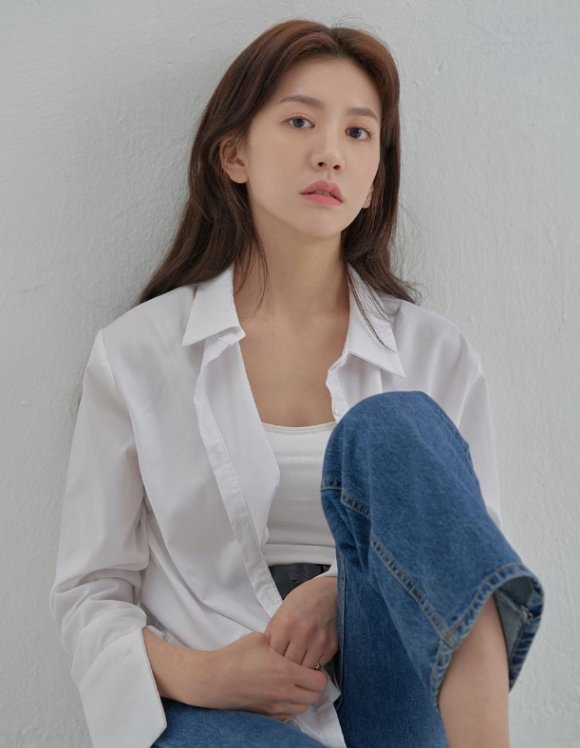  p data-id="tfsdqikyvmex">刘珠恩(1995年-2022年8月29日),女,出生于