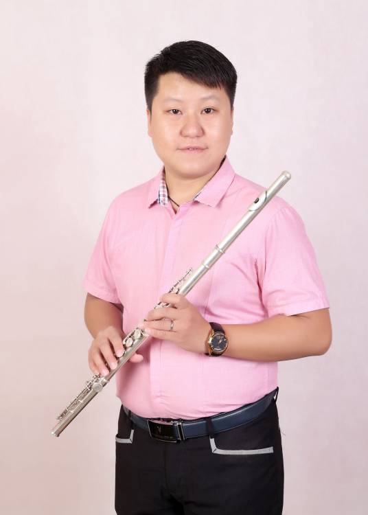 王斌（新乡市交响乐团首席长笛）_百度百科