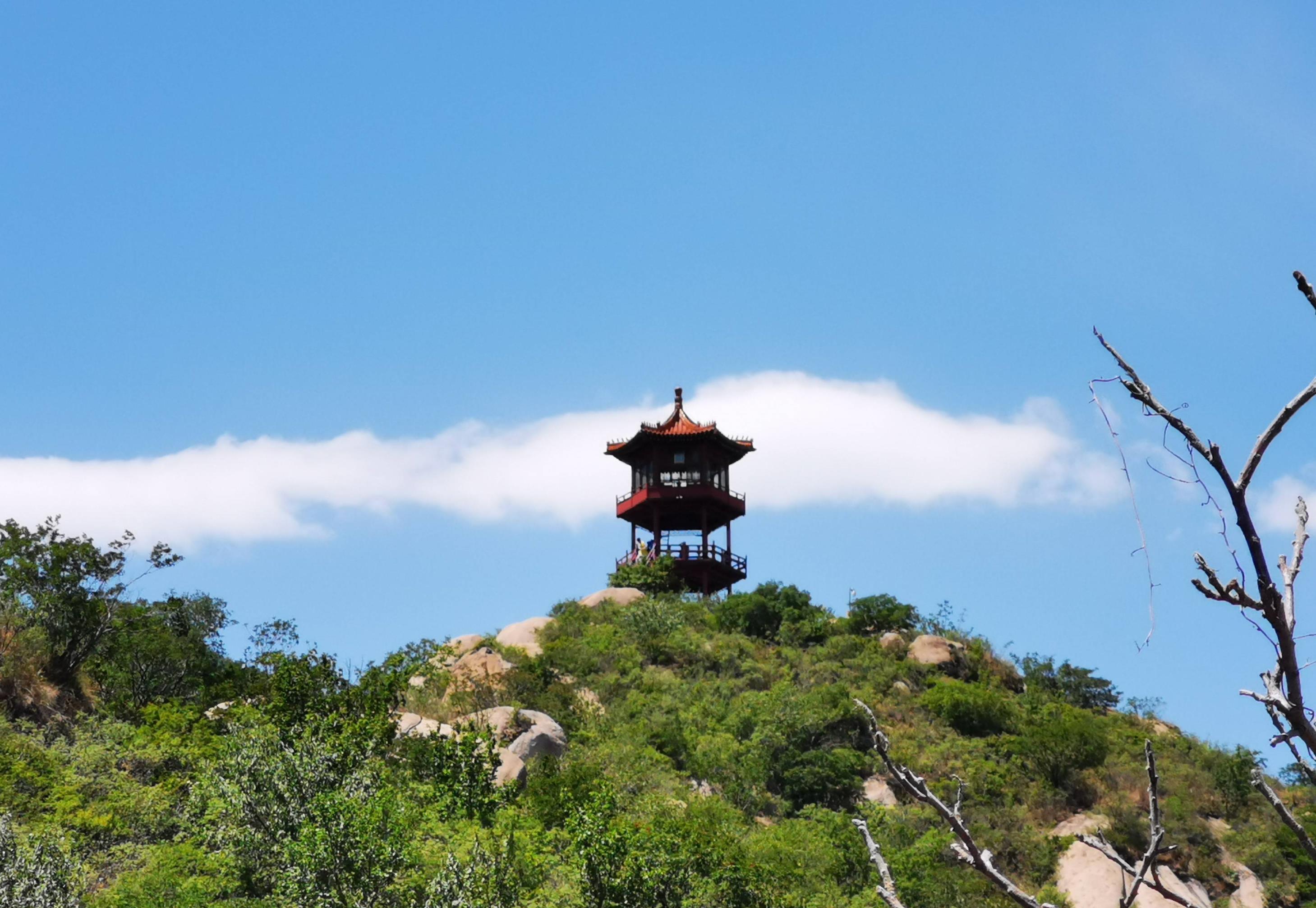  p data-id="gn0juw2cov">凤凰岭景区,位于遵化市,国家aa级旅游景区.