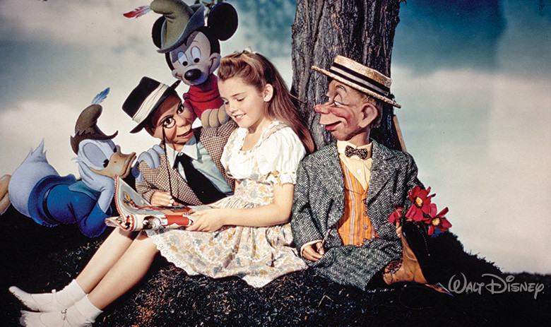  p>《米奇与魔豆》是由 a target="_blank" href="/item/汉密尔顿