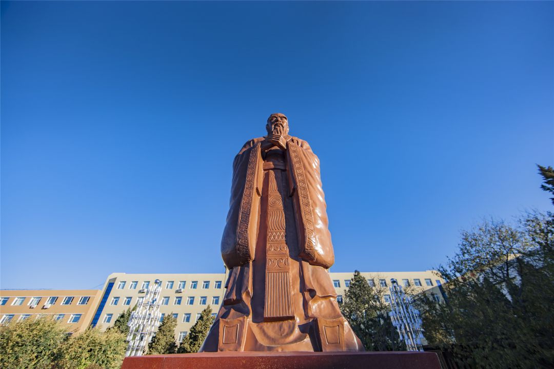  p>北镇市高级中学(beizhen senior high school)是辽宁省重点中学,省