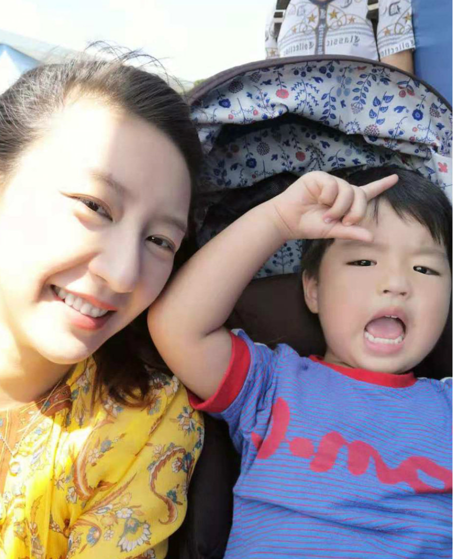 唐一菲