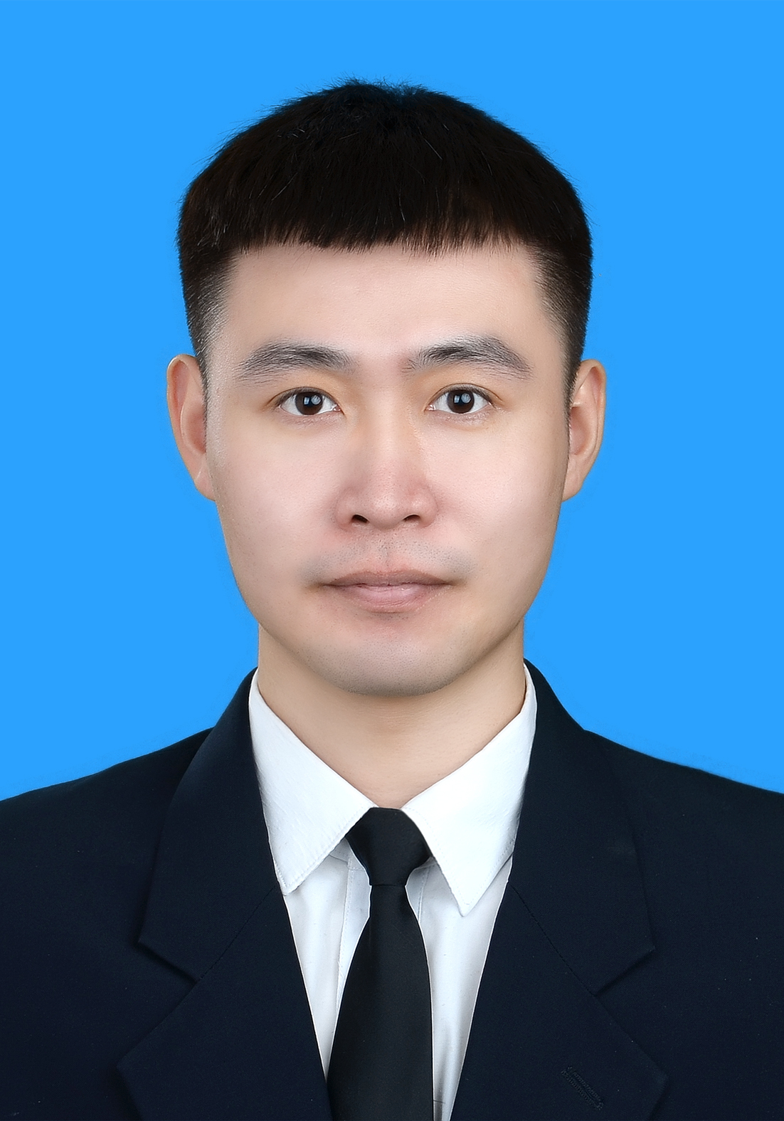 李平,男,汉族,1993年3月生,中共党员