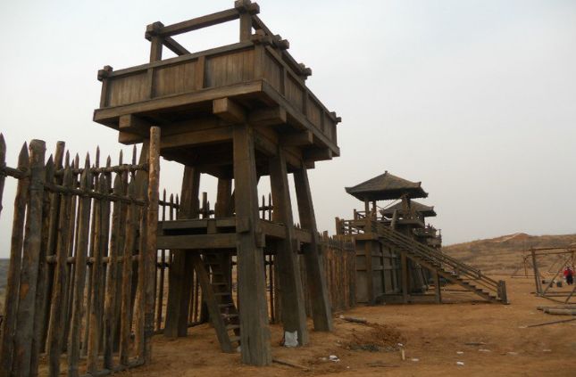古代军营怎么扎？别被《三国无双》误导，那种“砦”只能挡住NPC_百科TA说