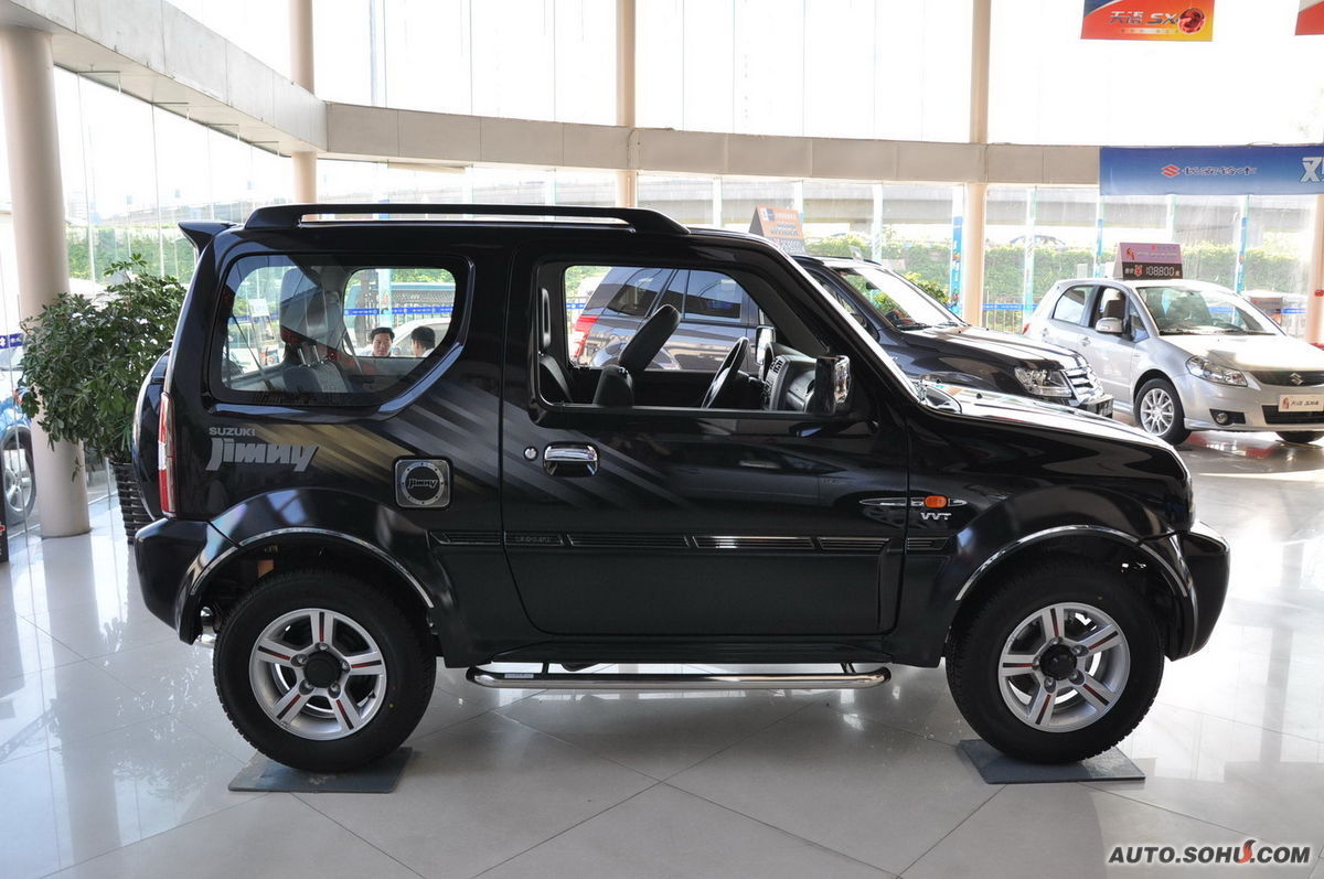  p>铃木吉姆尼是指由日本铃木公司生产的轻型越野车,英文名称为"jimny
