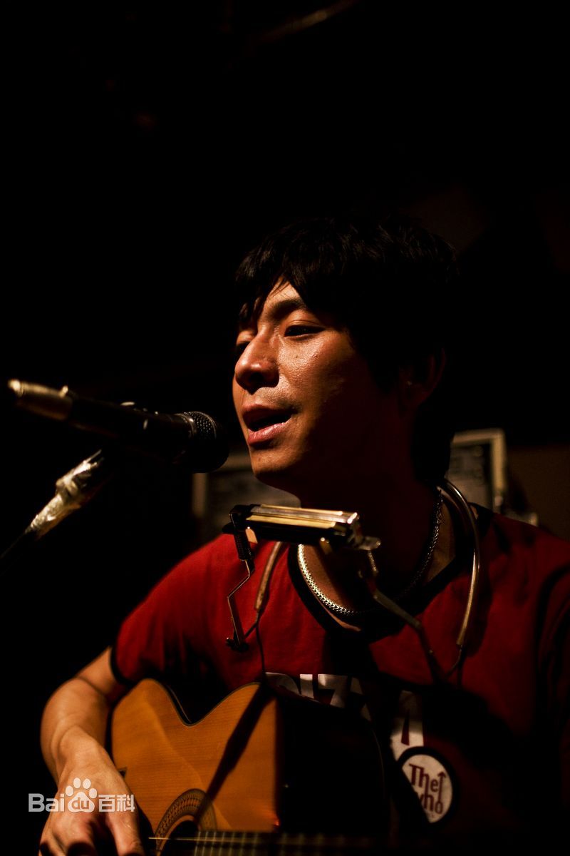  p>《一个歌手的情书》是 a target="_blank" href="/item/周三">周三