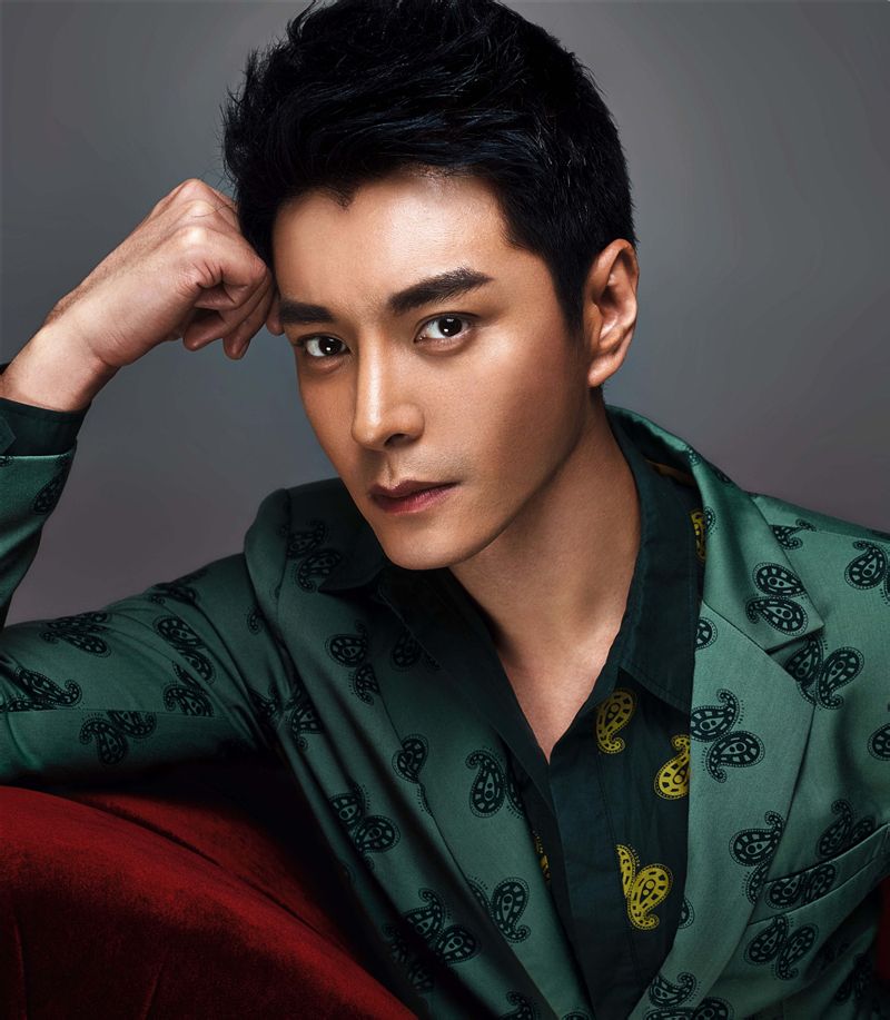  p>杜俊泽,原名杜斌,出生于山东省,中国内地影视男演员,毕业于 a