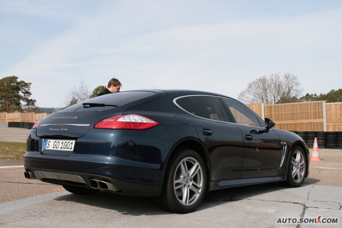 保时捷 panamera