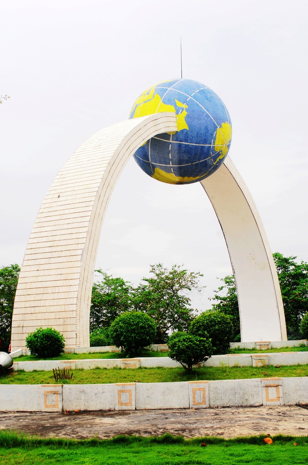 桂平北回归线标志塔