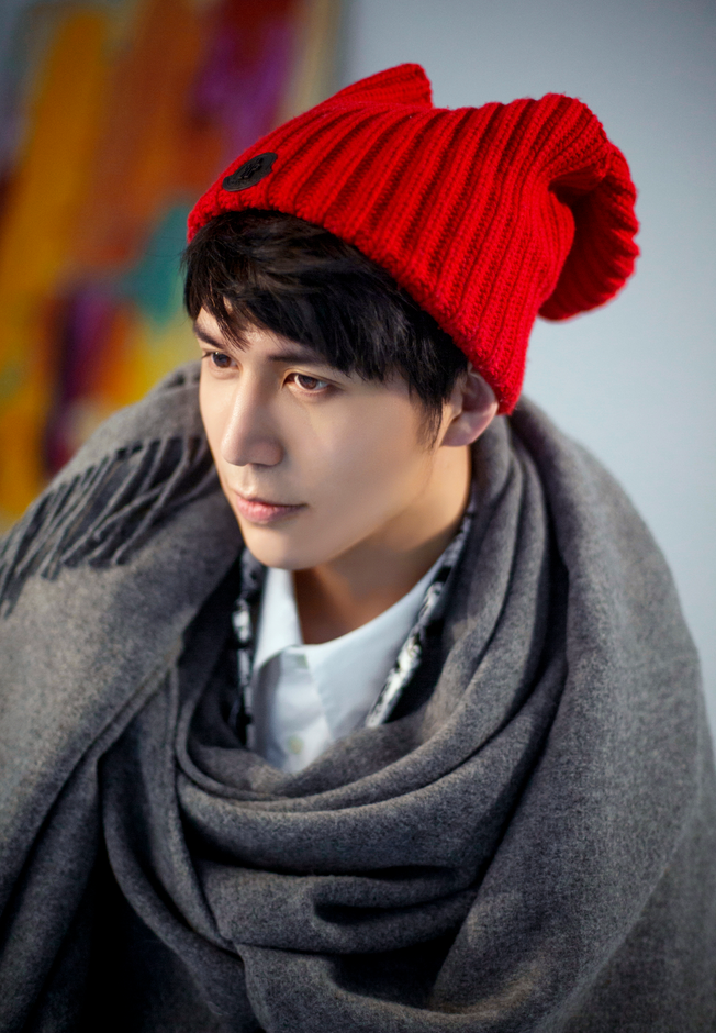  p data-id="gnbpk4epyj">许八斗, i>曾用名许峰, /i>中国内地男歌手