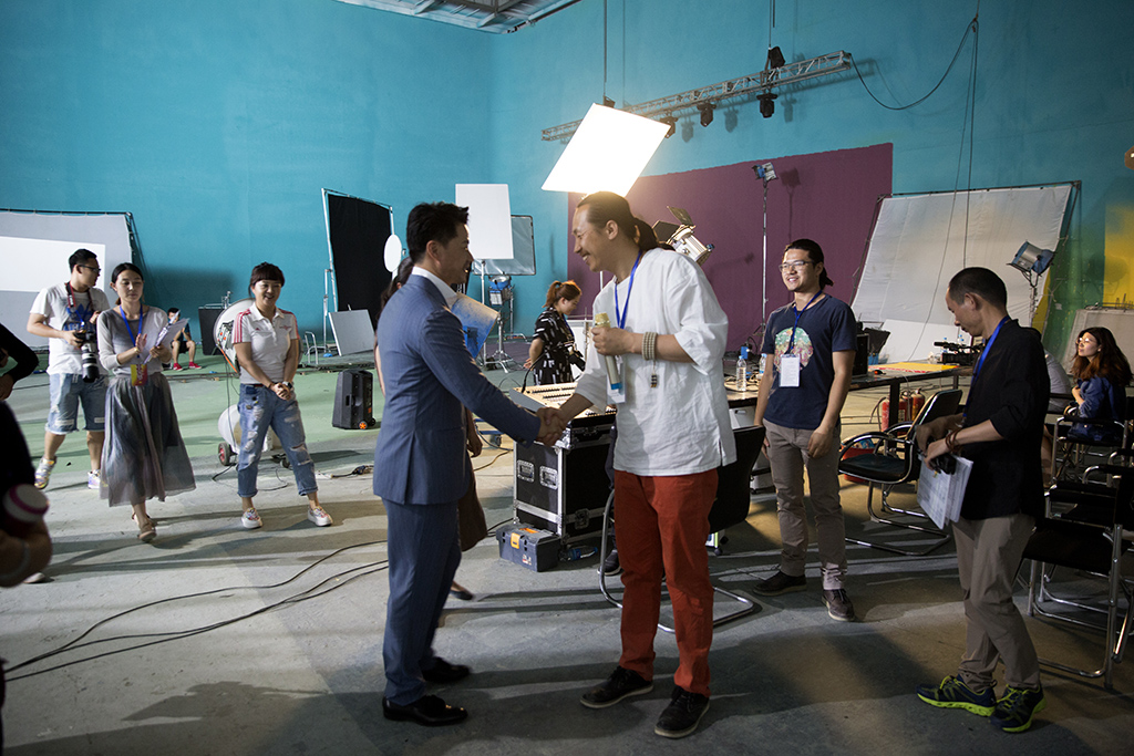 data-id="gnx8yyoxxz">田波,1981年7月出生于陕西省榆林市绥德县,导演