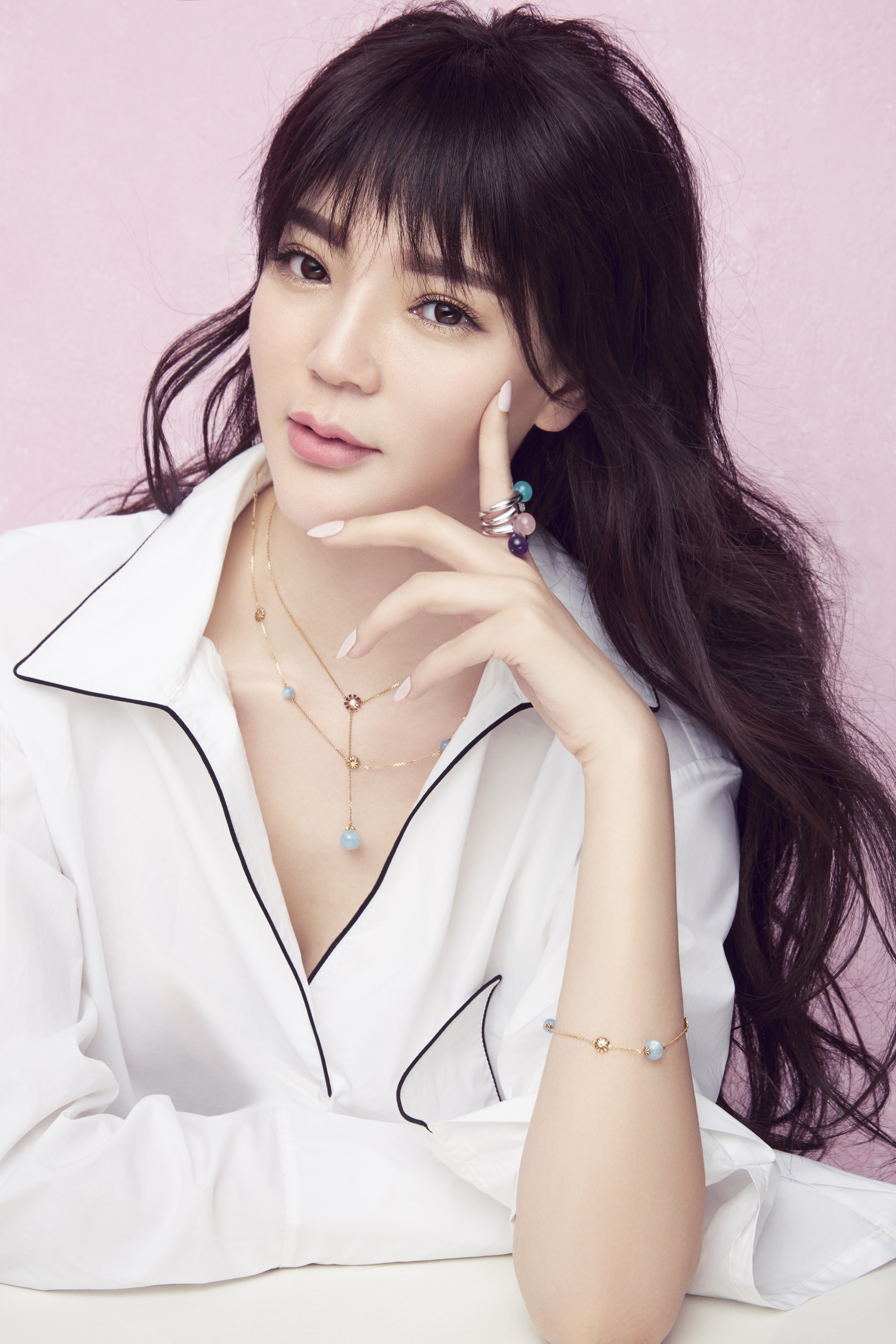  p data-id="go2344klxy">苏红,时尚媒体人,时尚投资人,曾就任时尚大