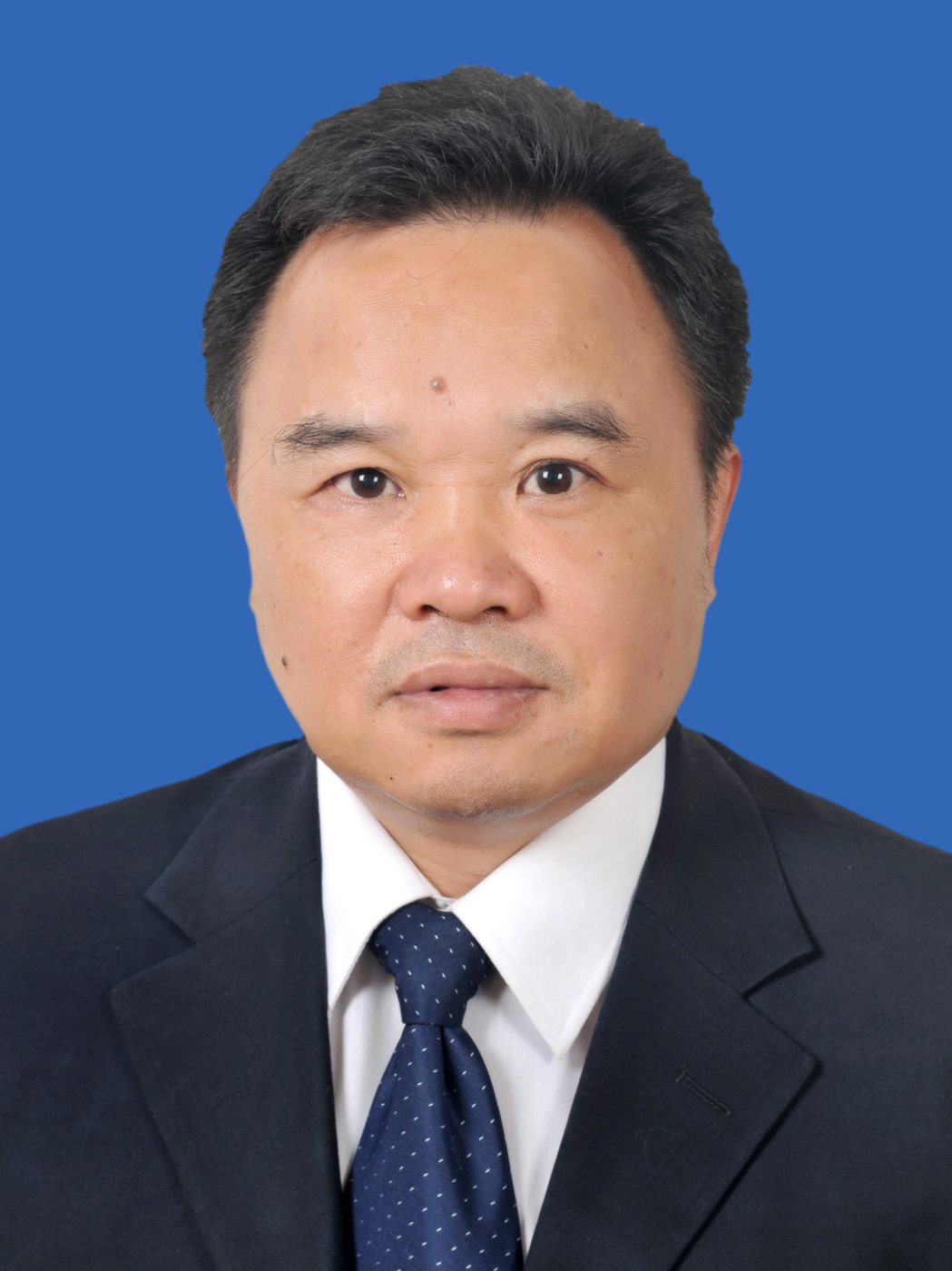  p>龙江,男,苗族,1963年6月出生,贵州省锦屏县人,1982年8月参加工作