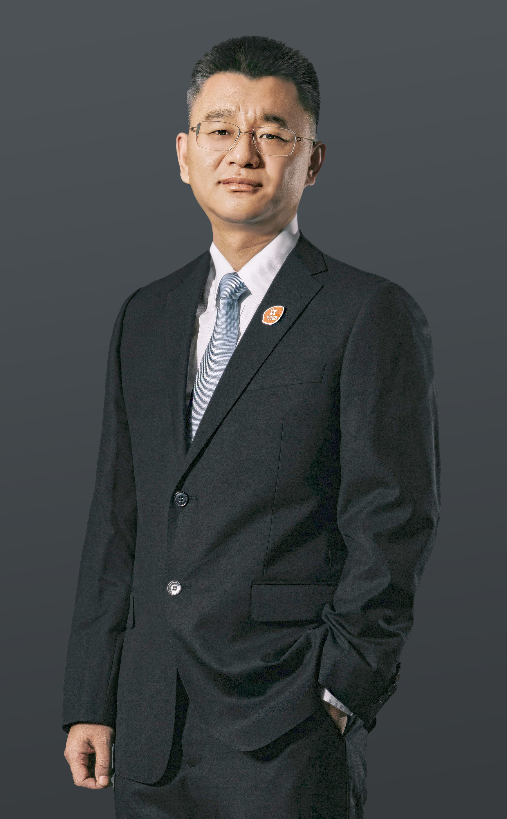 余磊
